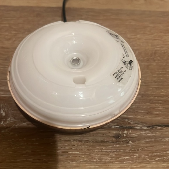 Essential Oil Diffuser - Picture 5 of 9